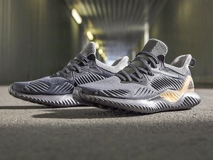 CALZADO-ZAPATO-HOMBRE-SNEAKER-MODA-FOOTWEAR-SHOES-MAN-FASHION-SERMA-adidas-alphabounce-beyond-april-colorways-and-campaign-02-1200x800.jpg