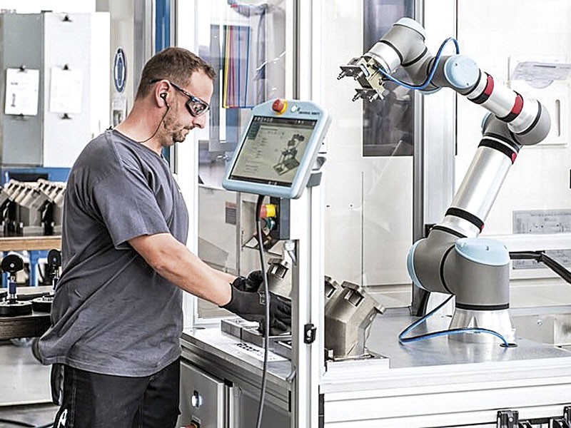 Industrial automation: robots or cobots?