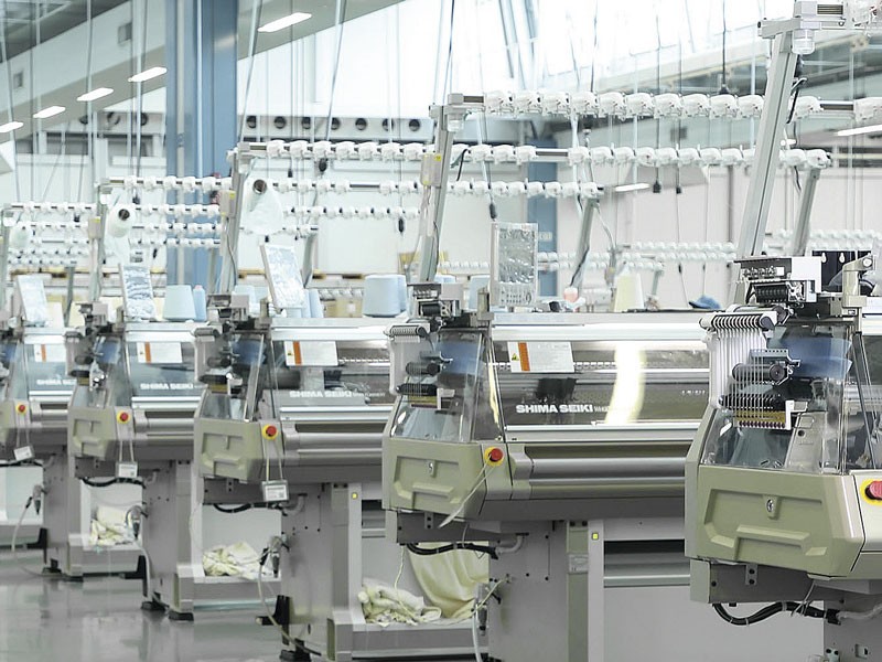 Innovative systems for footwear production are rethinking traditional manufacturing methods. FLAT KNITTING 3D: new technology for manufacturing uppers