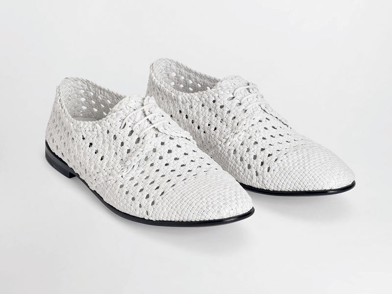 Lace-up shoes