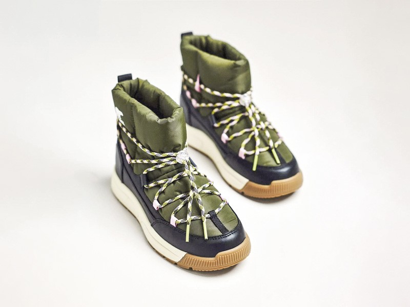 BOTAS BOTINETAS OUTDOOR ESQUI SKY SNOW NIEVE TENDENCIAS OTOÑO INVIENRO 2026 SERMA 15699550030_030_b.jpg Men’s snow-style footwear with insulation and traction soles