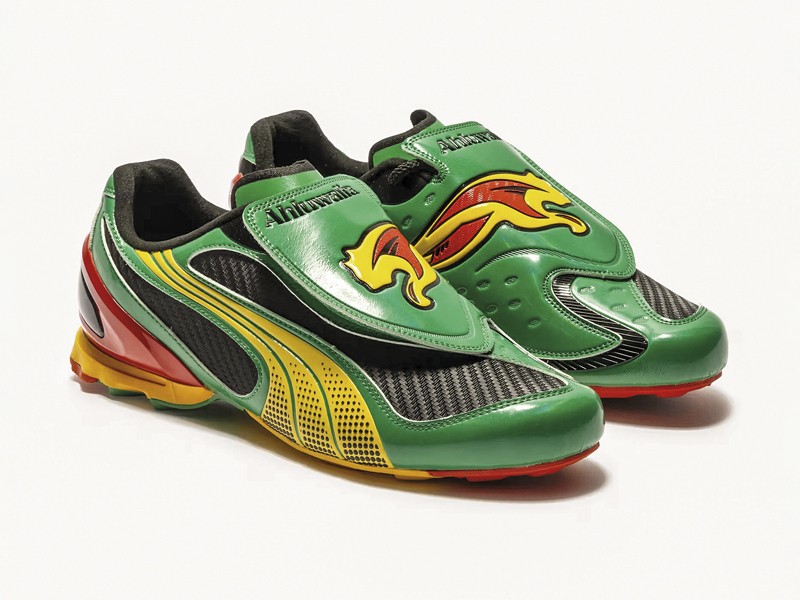 SNEAKERS URBANAS ZAPATILLAS ZAPA HOMBRE TENDENCIA CALZADO MARROQUINERIA BOLSOS CARTERAS PRIMAVERA VERANO 2026 SERMA 158https___s3.store.hypebeast.com_media_image_c0_f2_07e9c7a711744cefc01763330643.jpg Upper-to-sole transitions define men’s urban sneakers