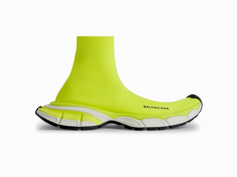 BALENCIAGA entra al futuro con las revolucionarias sneakers sock 3XL