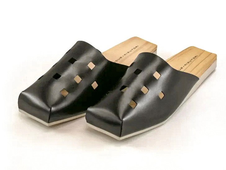 Japanese mules: Conquering the West