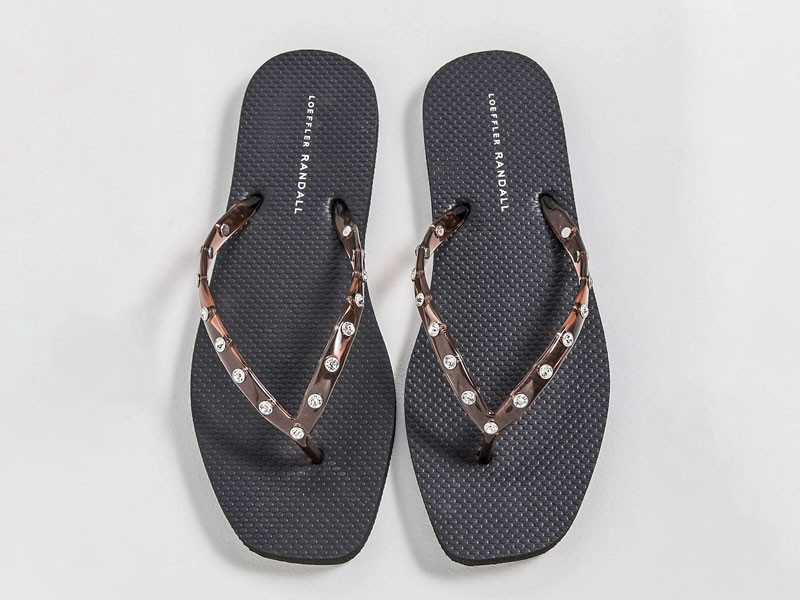 Flip-flops: minimal delicacy