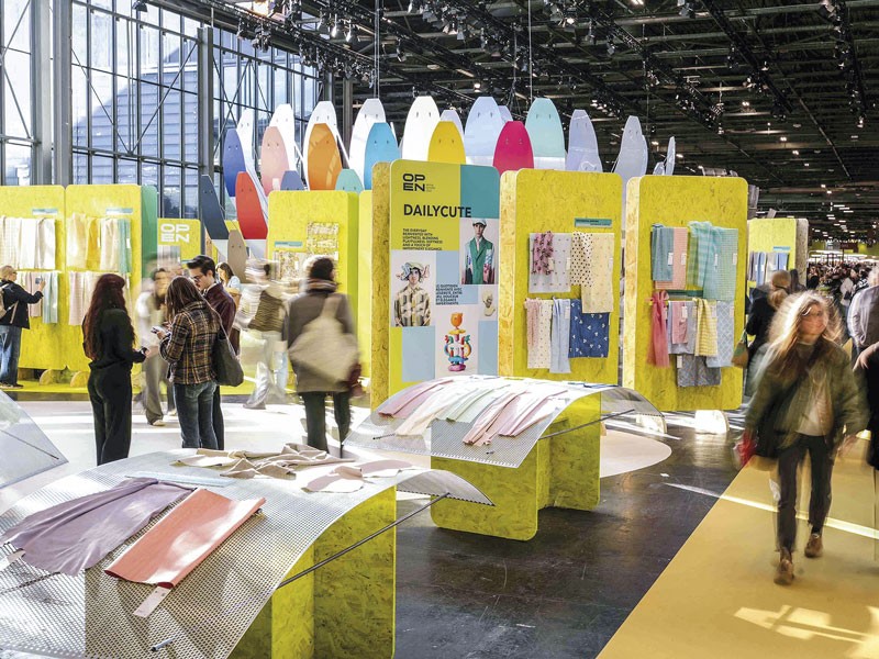 Diseñadores, fabricantes y empresarios de Asia, Europa y América a la búsqueda de nuevas tendencias.