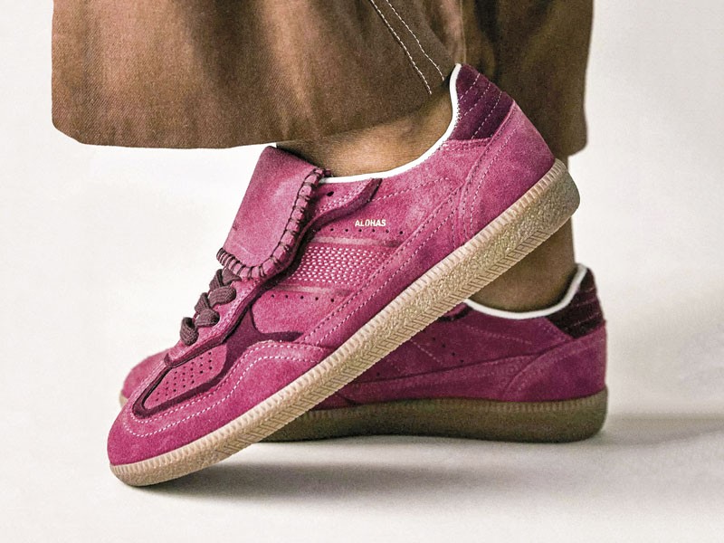 Urban sports sneakers: Updated vintage