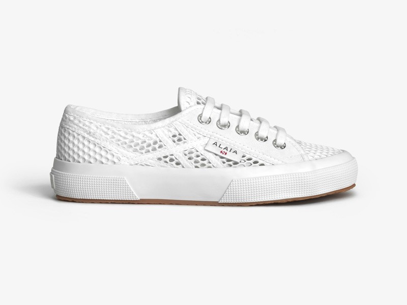 Perforated, interwoven and mesh materials, functional for the season