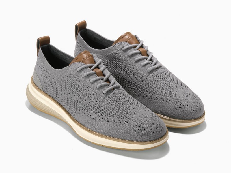 Lace-up casual shoes