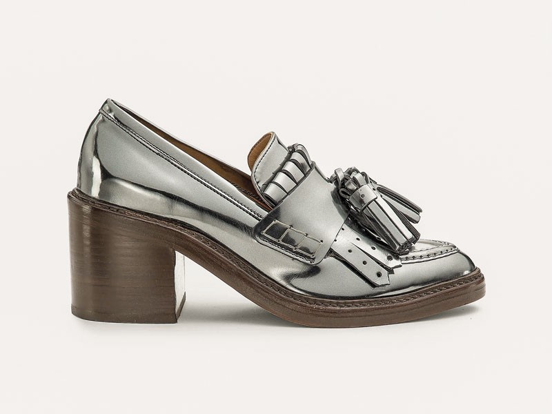High shoes combine pointed toes, textures and heels
