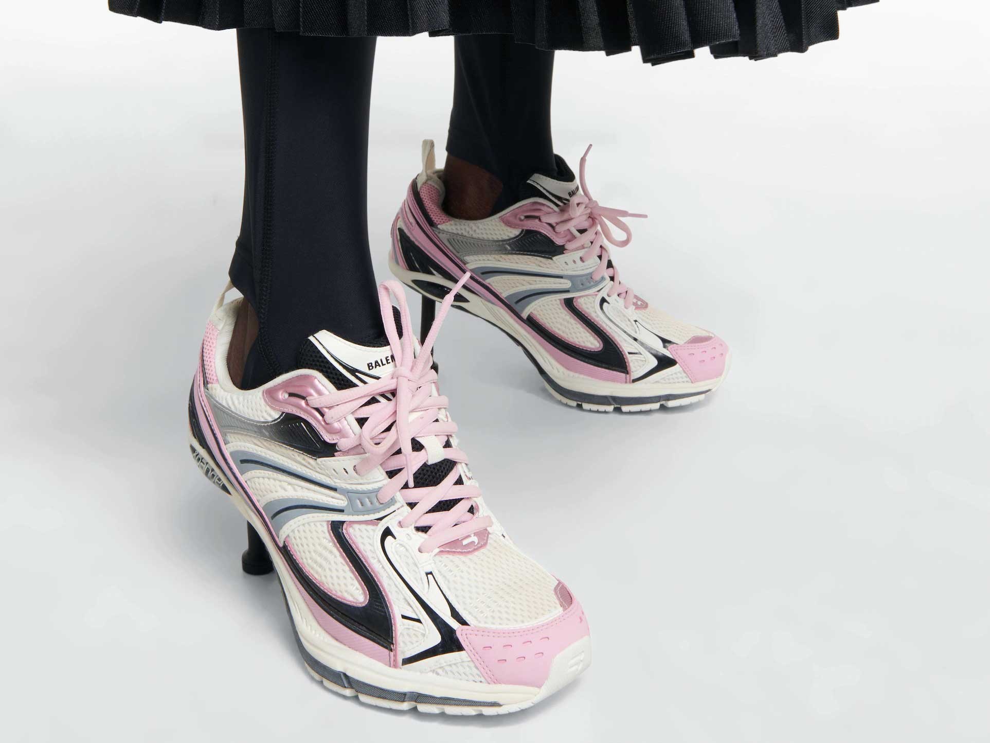 FASHION WOMAN HIGH HEELS SPORTS SHOES WITH HIGH HEELS ANOTHER ECCENTRIC PROPOSAL FROM BALENCIAGA SERMA.NET