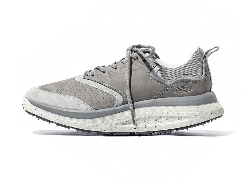Performance sports sneakers