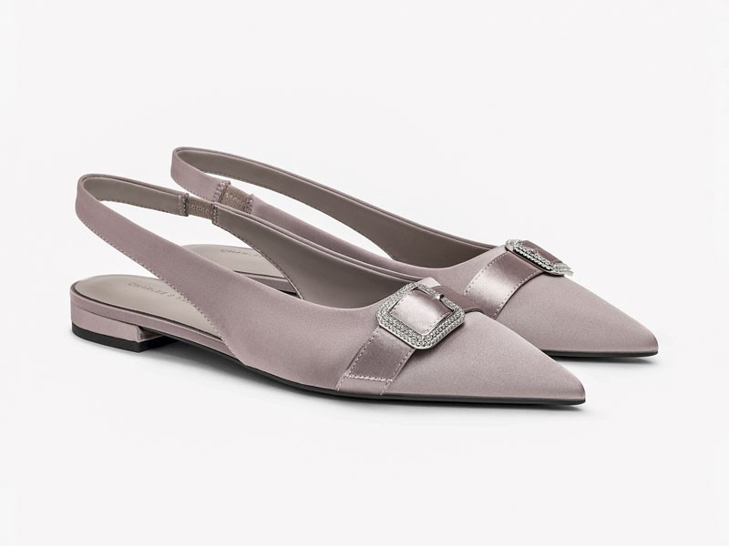 Flat slingback shoes