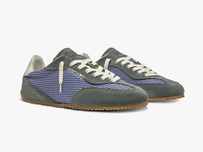 Classic sneakers: retro futsal