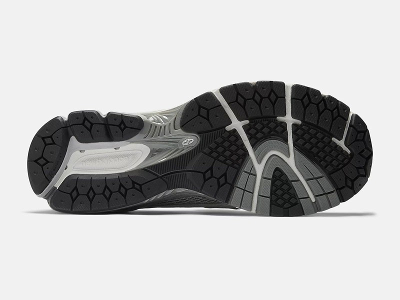 ¡Triunfan los híbridos! El mocasín-zapatilla de NEW BALANCE