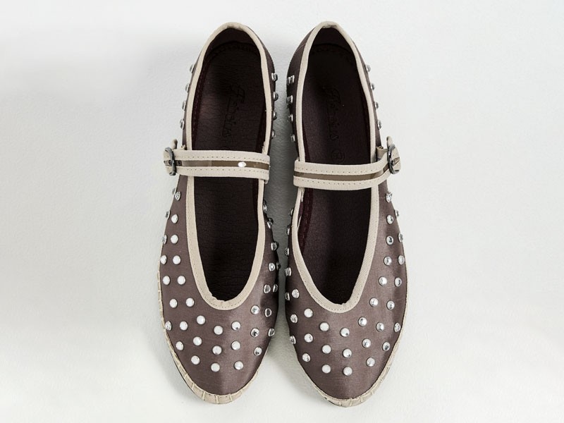Flat shoes