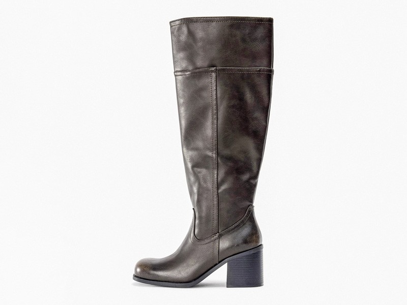 High boots in black and brown with texture focus