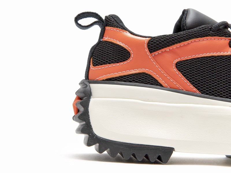 CONVERSE undergoes a renovation towards a retro-futuristic style