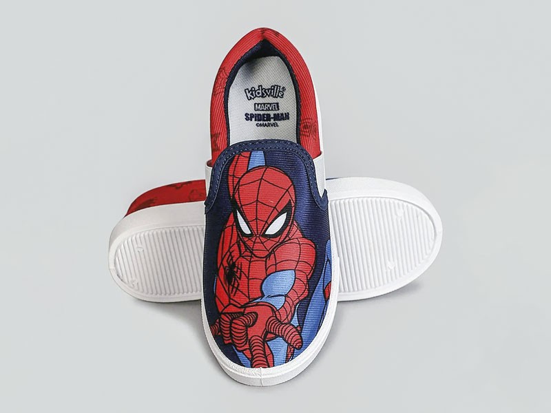 Closed children’s shoes