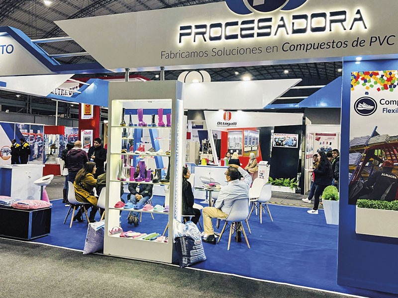 Local and foreign companies make up a large offer of materials, components and technology.
