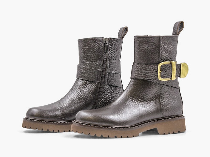 Hardware and panels strengthen chunky-based booties