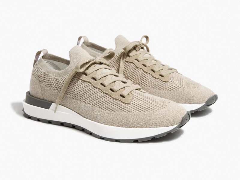 Lace-up casual shoes