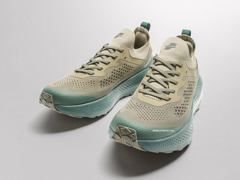 Running sneakers with technical mesh uppers and higher sole profiles