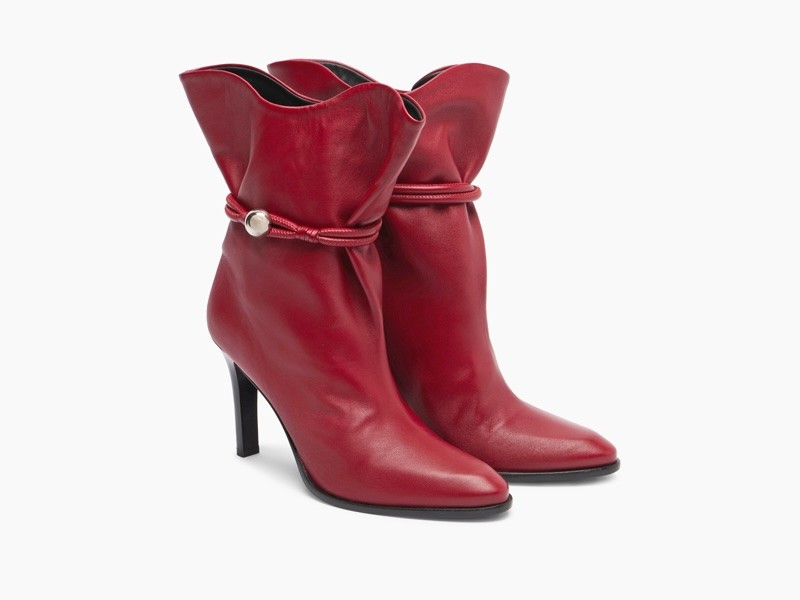 TENDENCIAS OTOÑO INVIERNO 2026 MUJER BOTAS SLOUCHY CALZADO SERMA FOTO-10.jpg SLOUCHY BOOTS: The wrinkled craze that will dominate Winter