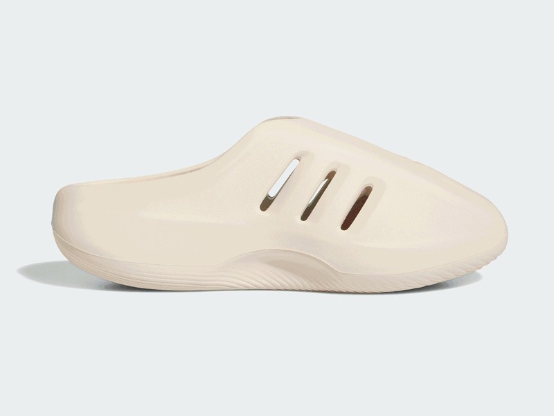 IIINFINITY: Las nuevas mules inyectadas de ADIDAS