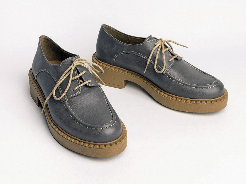 ACORDONADOS MUJER CALZADO TENDENCIA PRIMAVERA VERNAO 2026 2027 SERMA 157il_fullxfull.5502040119_1eli.jpg Acordonados femeninos combinan calados, punteras y cordones