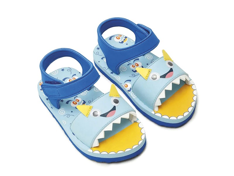 Open children’s shoes: fun and irresistible