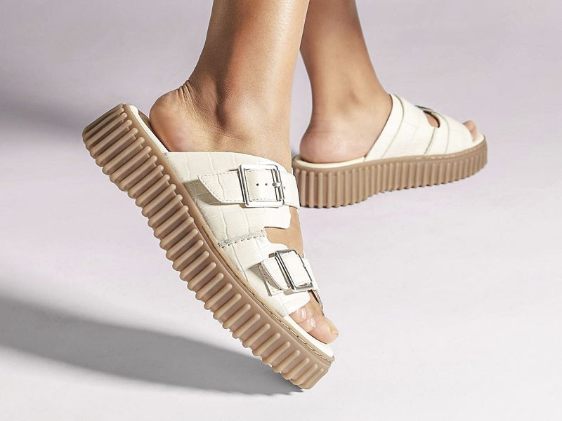 Sandalias Bajas: Confort elegante