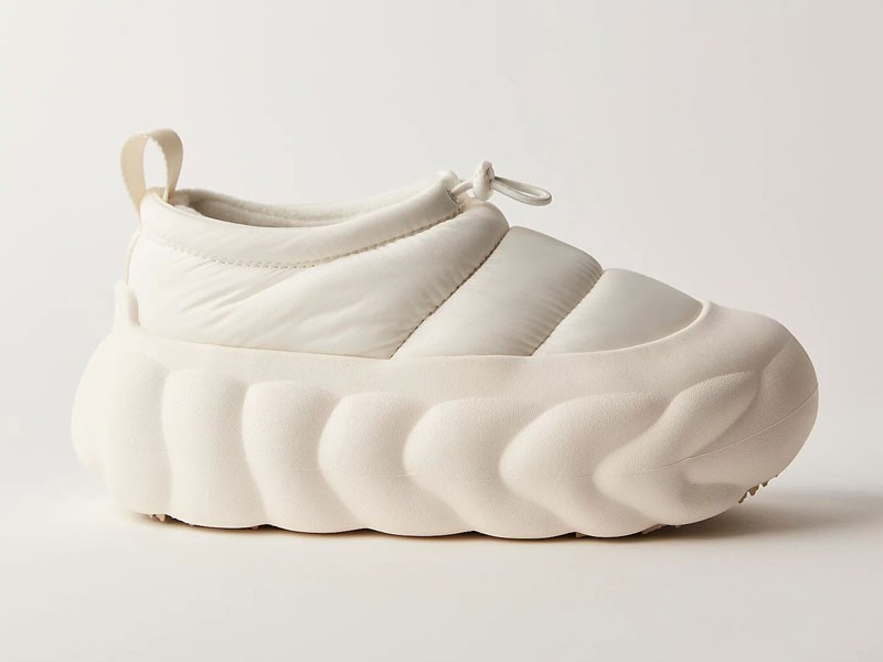 CROCS Overpuff Shorty: enhanced warmth and comfort for winter