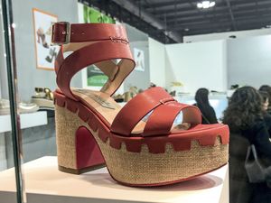 CALZADO-ZAPATO-MUJER-PLATAFORMA-CON-TACO-PRIMAVERA-VERANO-FOOTWEAR-SHOES-WOMAN-SPRING-SUMMER-SERMA-IMG_2346.jpg