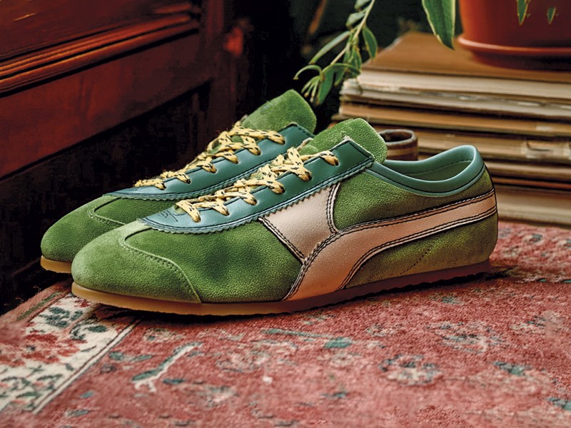 Sneakers urbanas en verde oliva con gamuza y suelas gum