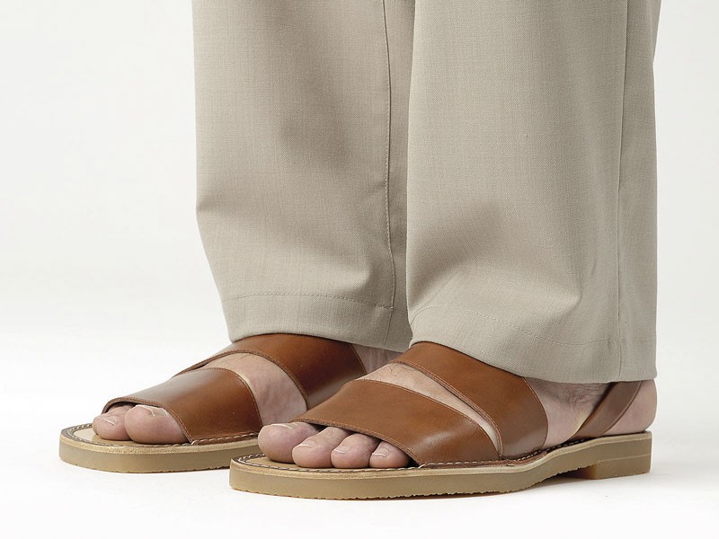 Calzado barefoot amplía el confort masculino con líneas bajas