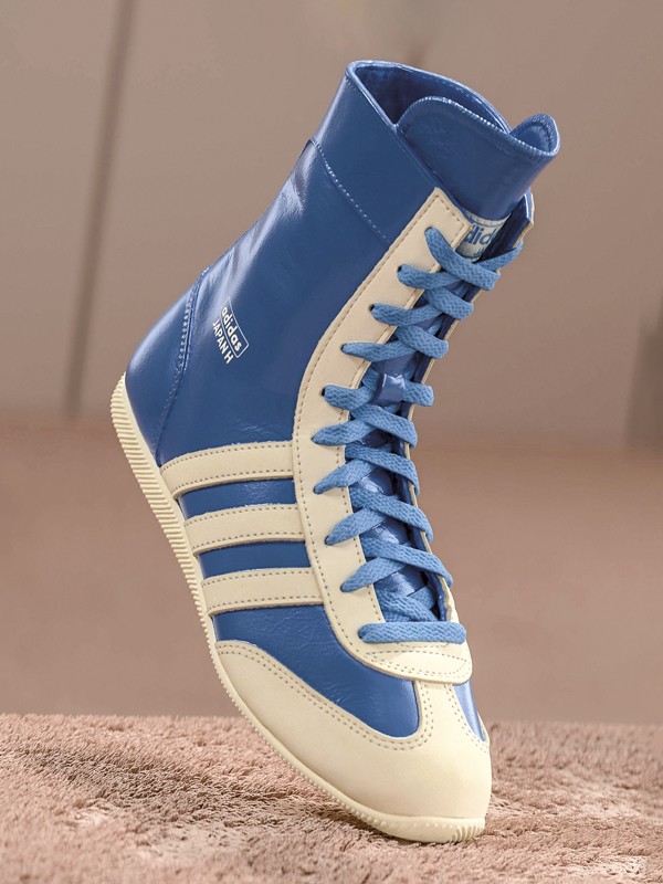 Urban boxing boots with tall shafts and statement lacing