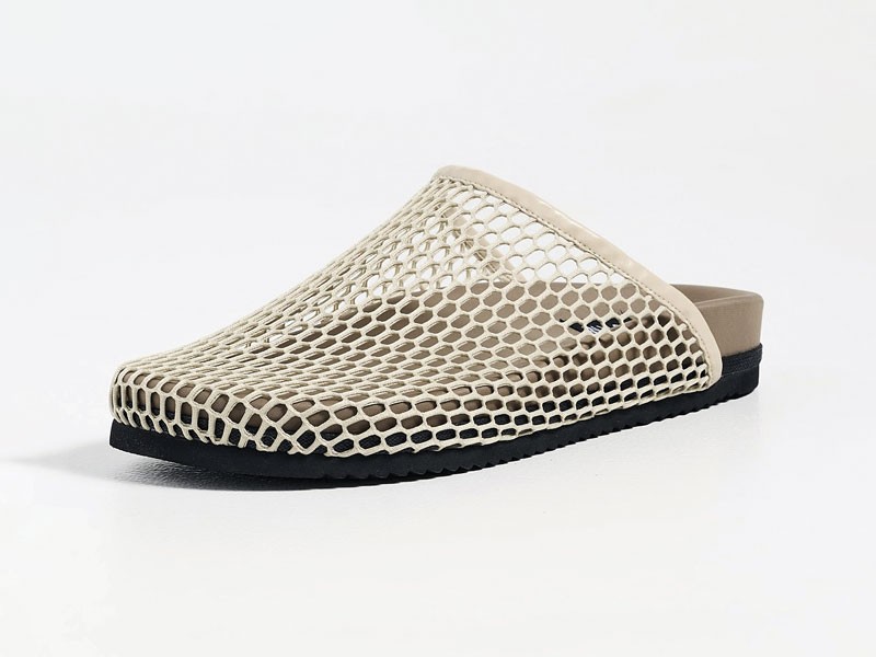 MULER MUJER CALZADO TENDENCIA PRIMAVERA VERNAO 2026 2027 SERMA167roama3011210d92_1773091509831_2-0._QL90_UX1128_.jpg Boho mules explore weaves, nets and natural fibers