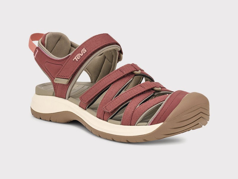 Sandalias outdoor ajustan tiras, cierres y suelas