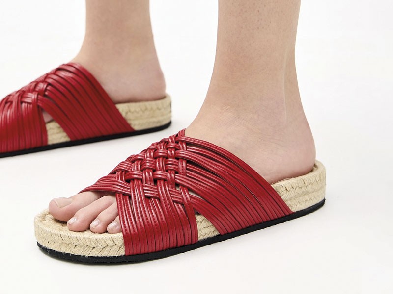 Slides sandals