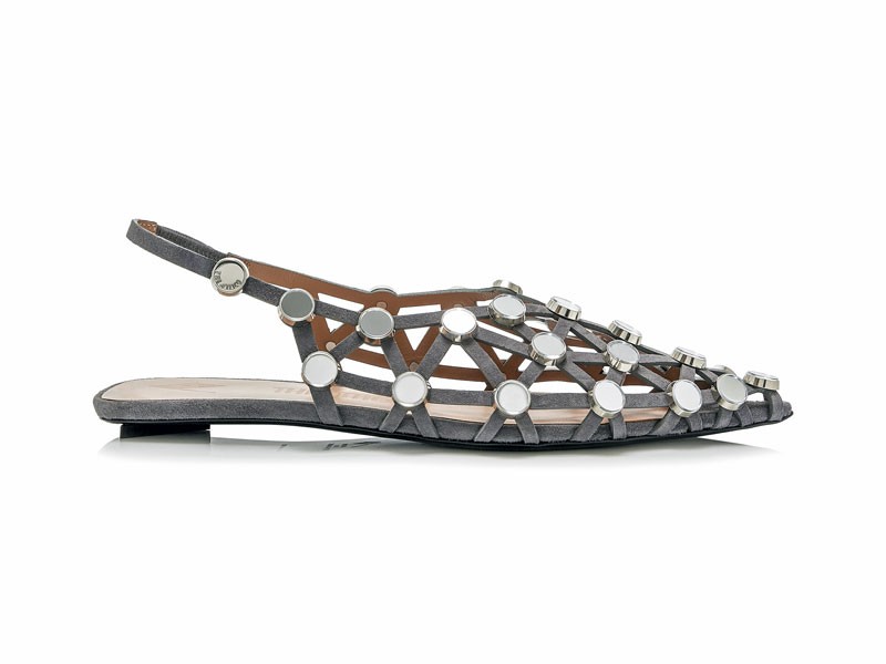 Low slingback shoes