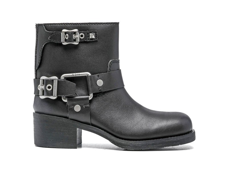 Hardware and panels strengthen chunky-based booties