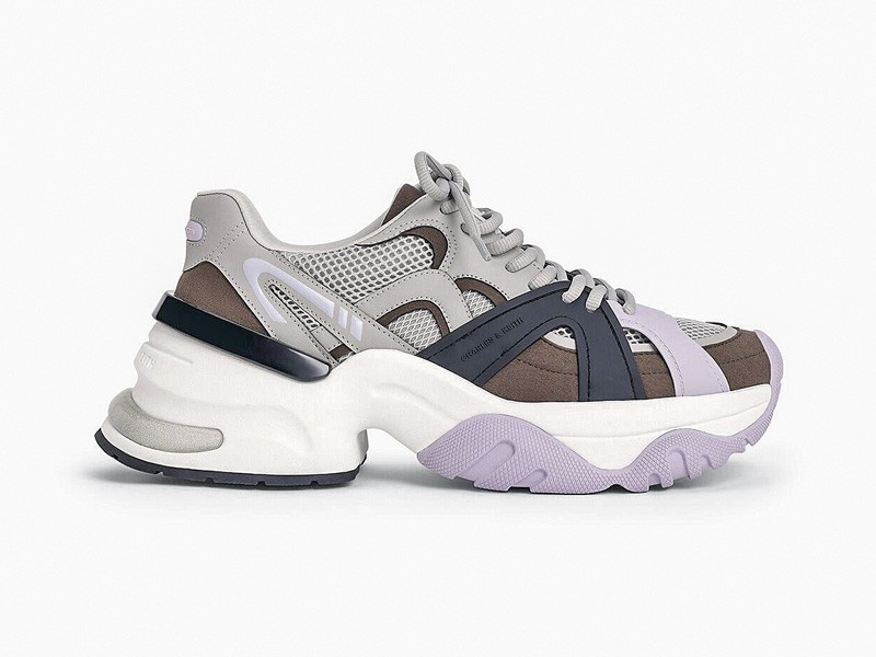 Chunky sneakers