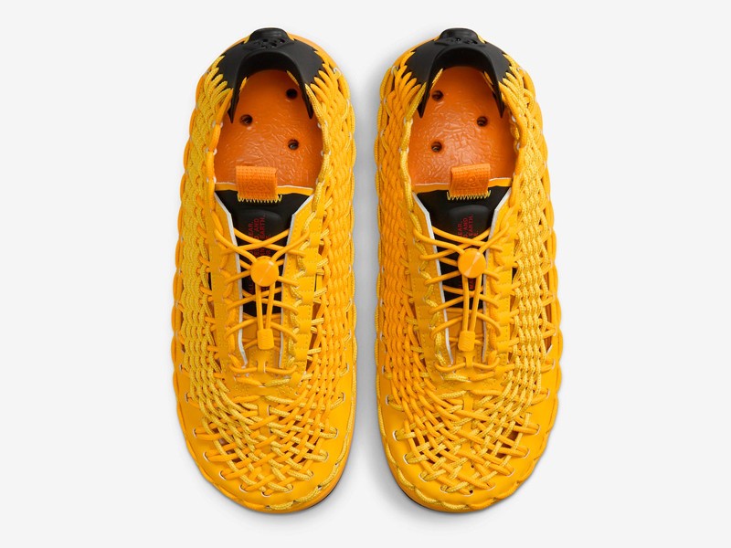 UNIQUE. Nike's refreshing woven sneakers