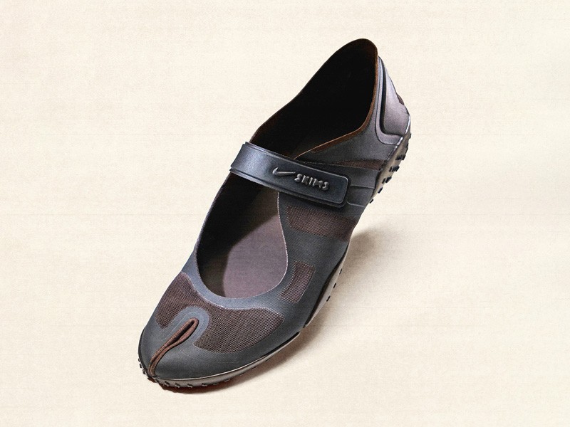 TENDENCIAS CALZADO NIKE SKIMS Rift KIM KARDASHIAN SERMA FOTO-2.jpg NIKE insiste con Las SKIMS Rift de dedos separados. ¿Funcionarán?