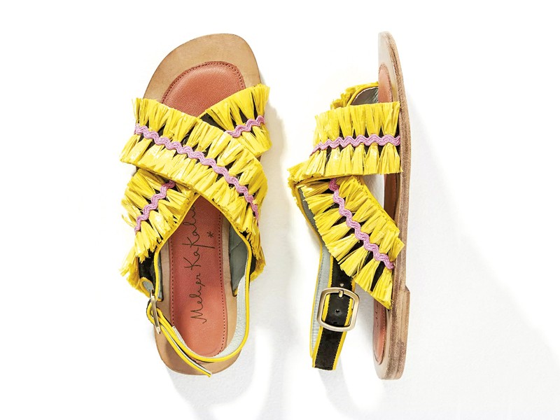 Wide strap sandals: Renewed retro