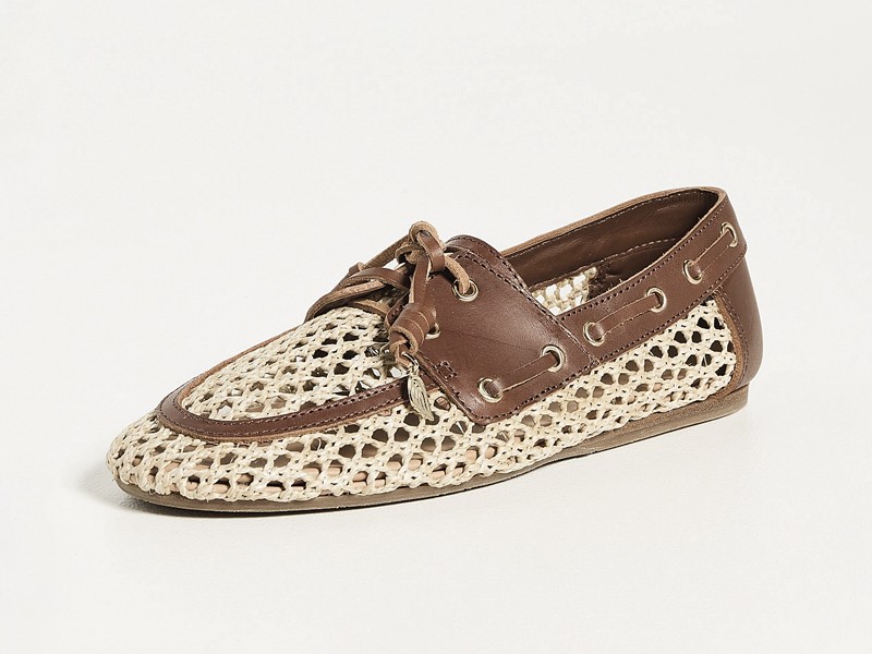 NAUTICOS MOCASINES CON CORDONES MUJER TENDENCIA CALZADO MARROQUINERIA BOLSOS CARTERAS PRIMAVERA VERANO 2026 SERMA 158 agsan3057411611_1765921918799_2-0._QL90_UX1128_.jpg Woven boat shoes coordinate openwork, edges and laces