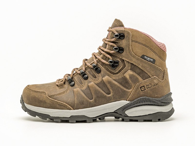 Botas outdoor con ADN trekking para ciudad