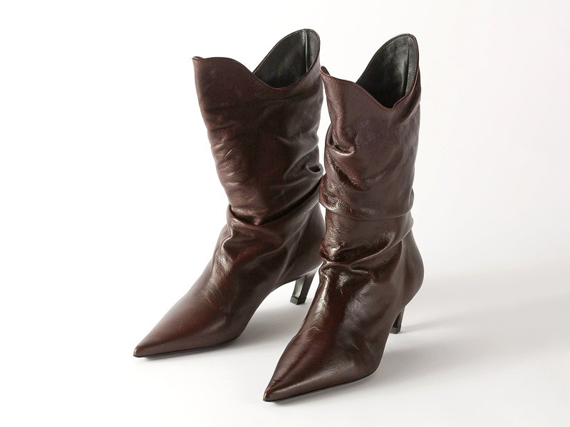 TENDENCIAS OTOÑO INVIERNO 2026 MUJER BOTAS SLOUCHY CALZADO SERMA FOTO-9.jpg SLOUCHY BOOTS: The wrinkled craze that will dominate Winter