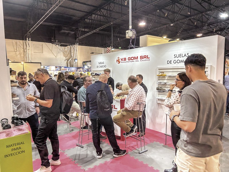 The traditional fair of suppliers, in the decision-making stage, that ensure their continuity.